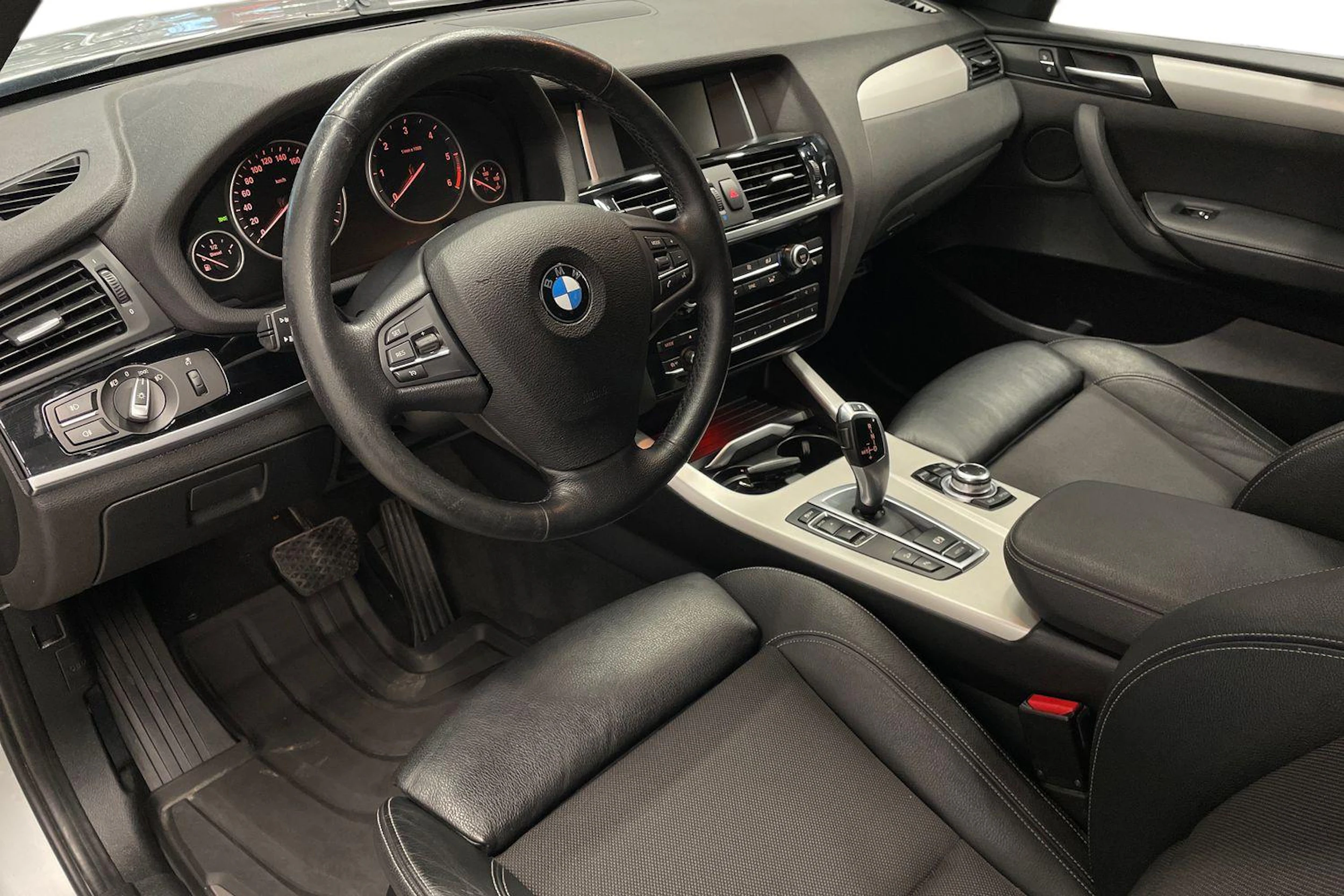 hopea BMW X3 2016 kuva 6.