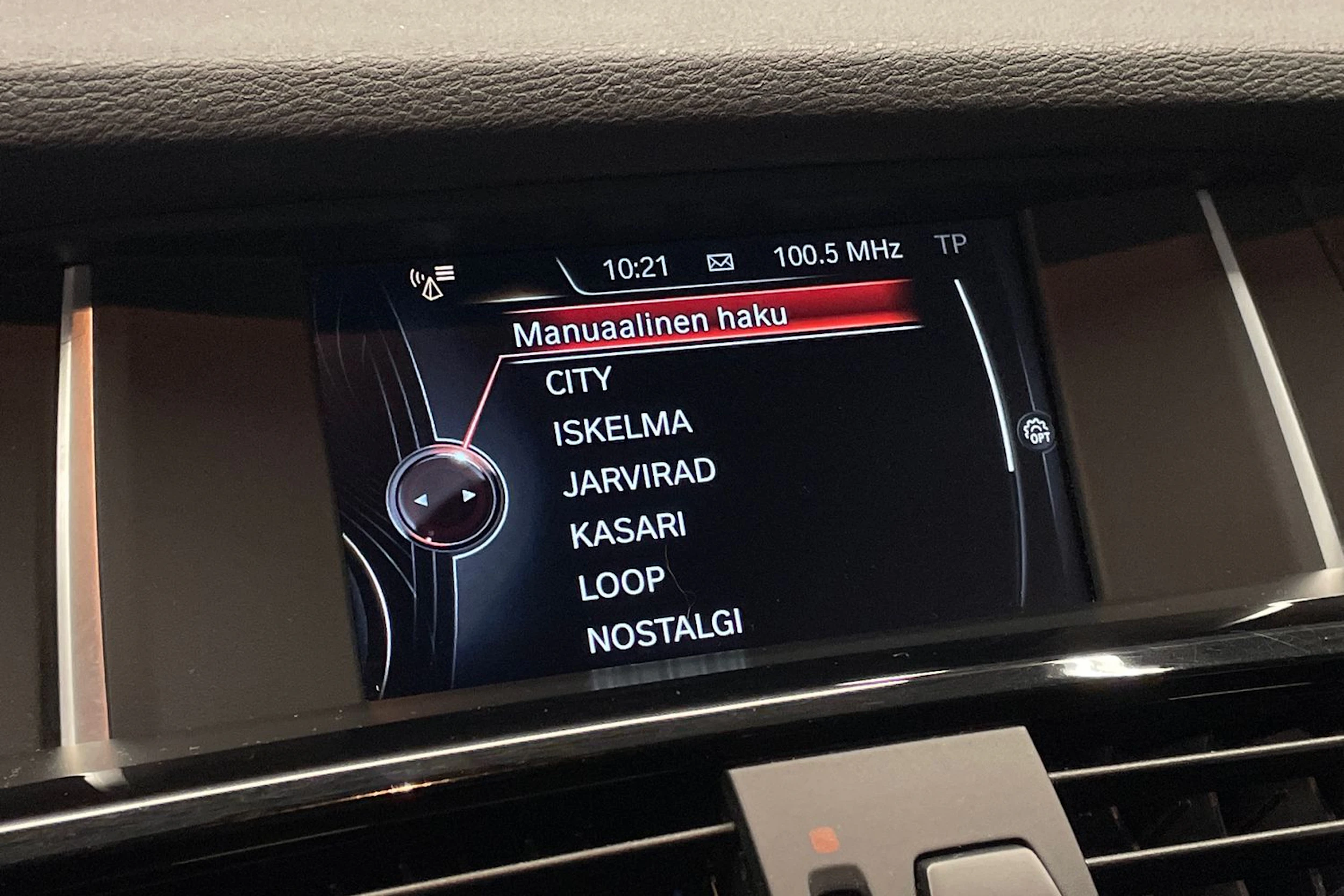 hopea BMW X3 2016 kuva 17.