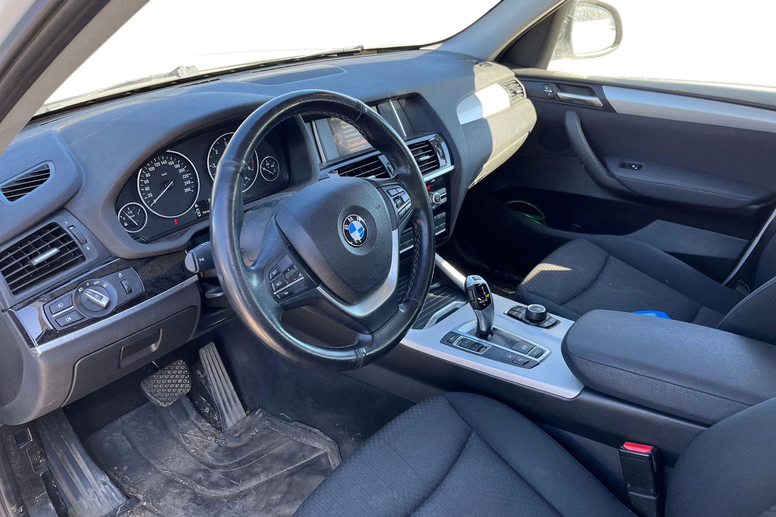 valkoinen BMW X3 2016 kuva 3.
