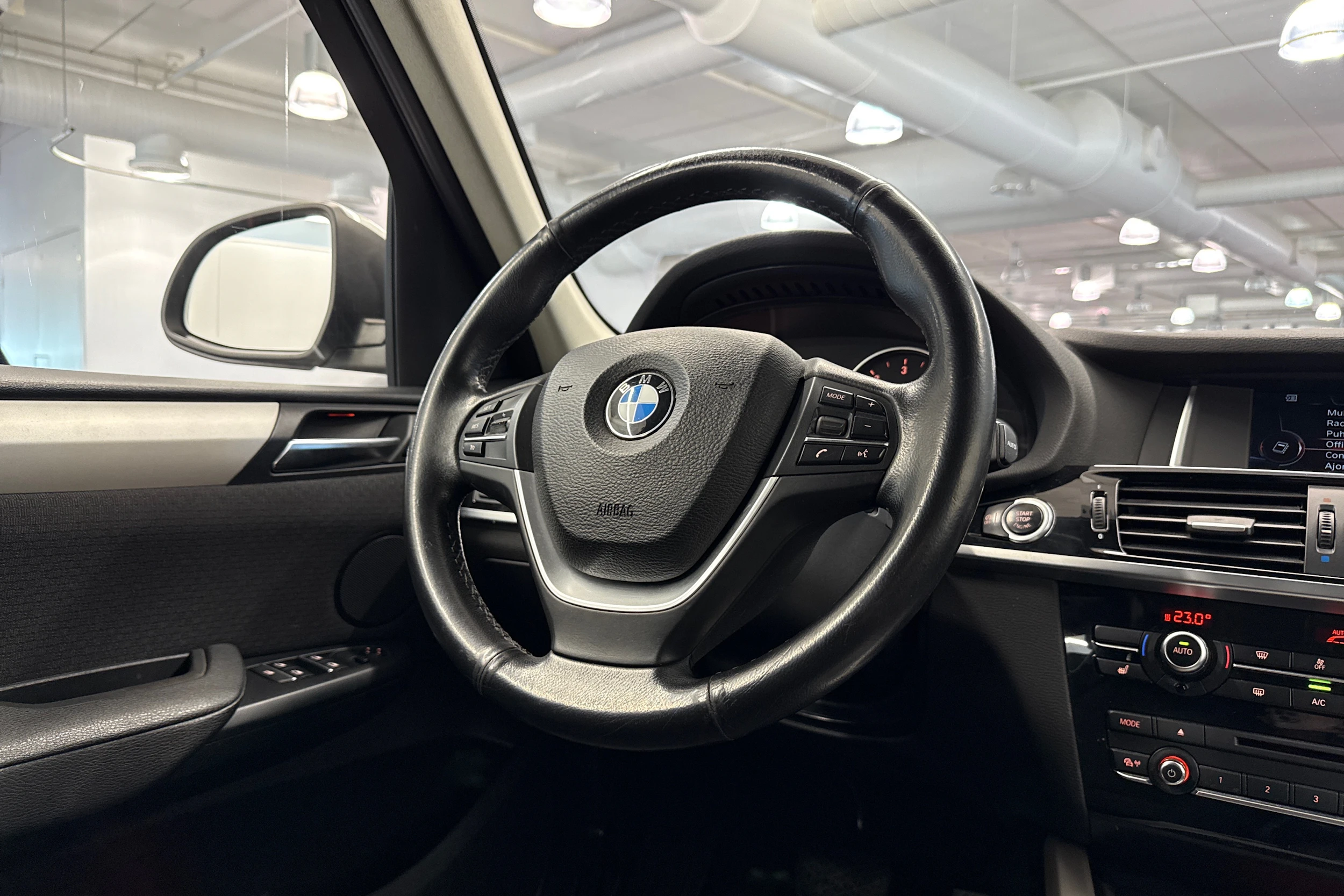 valkoinen BMW X3 2016 kuva 12.