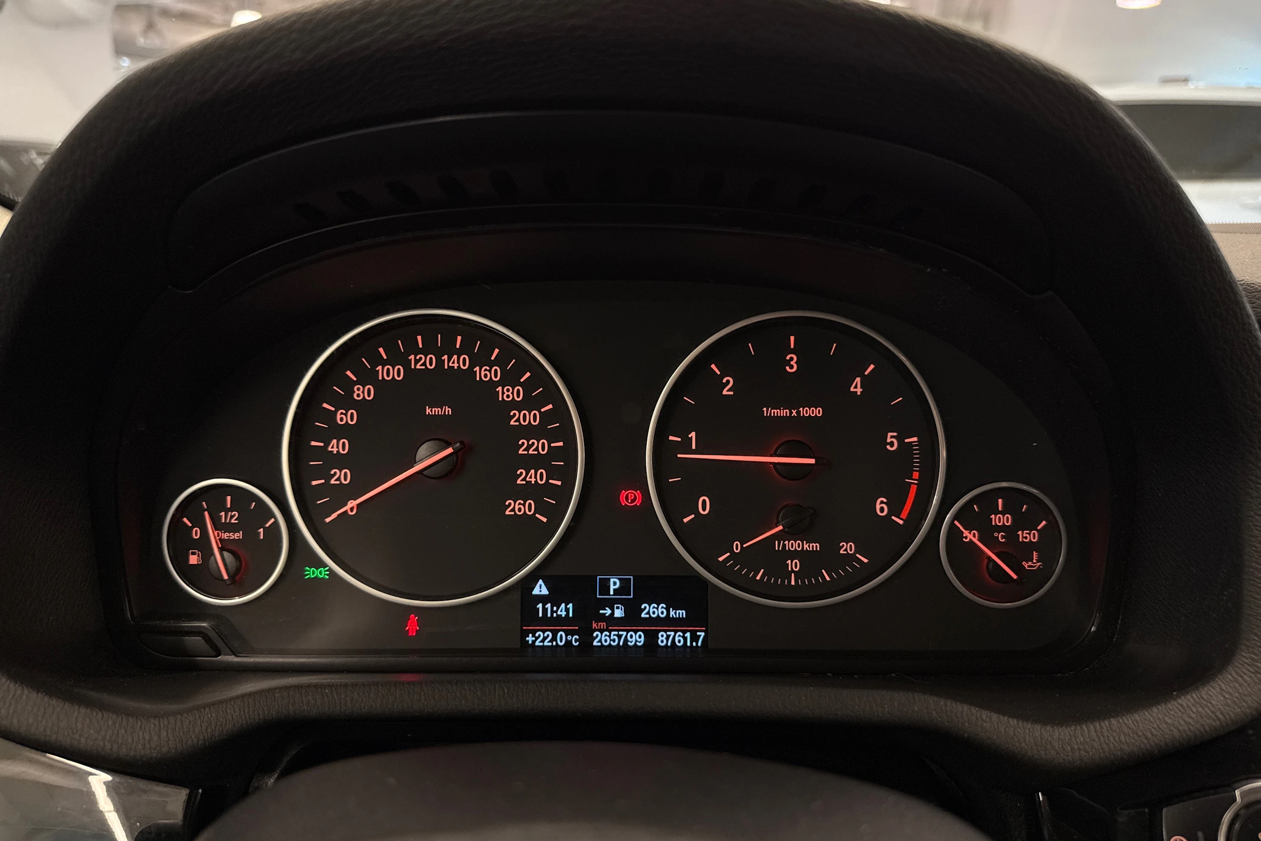 valkoinen BMW X3 2016 kuva 16.