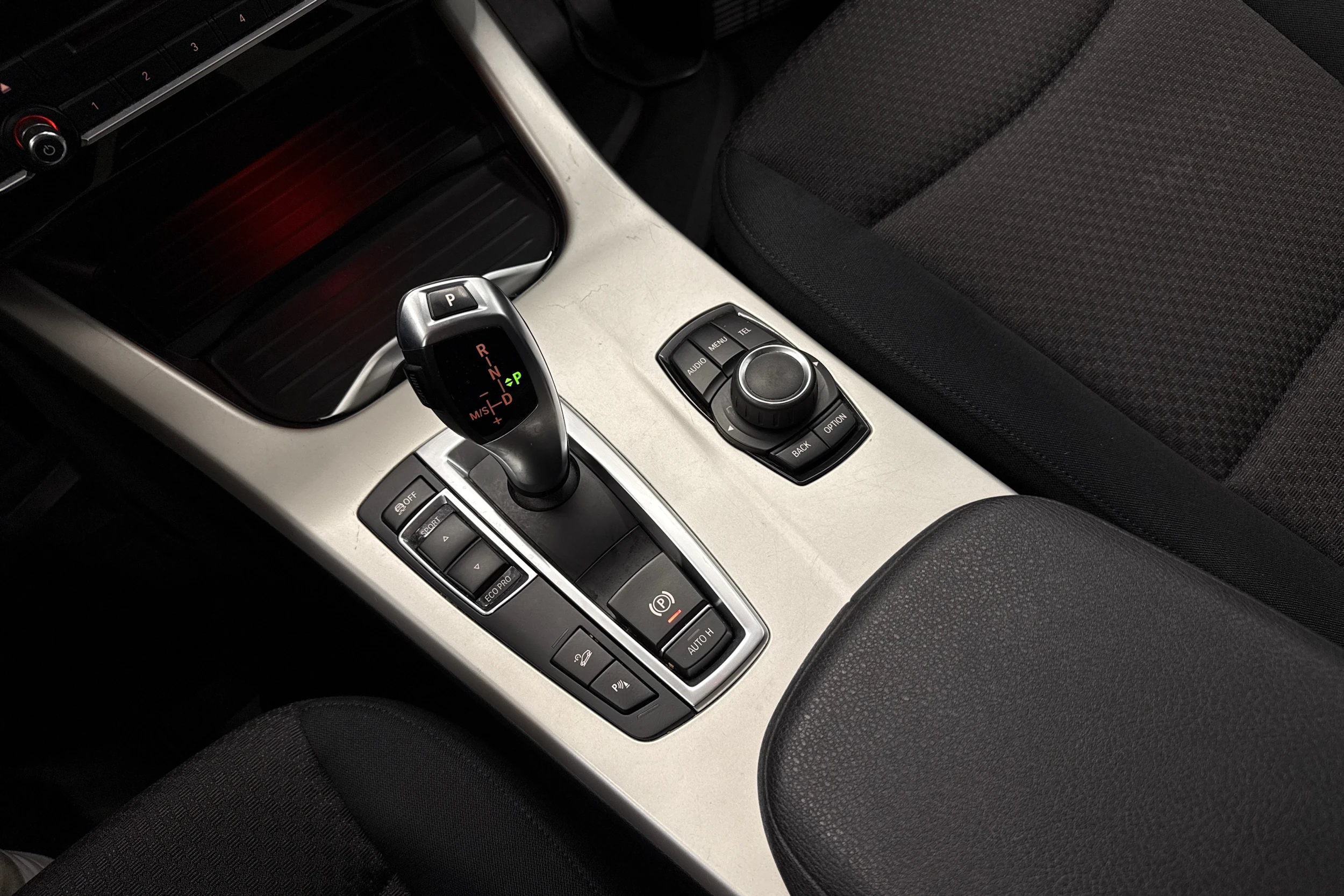 valkoinen BMW X3 2016 kuva 17.
