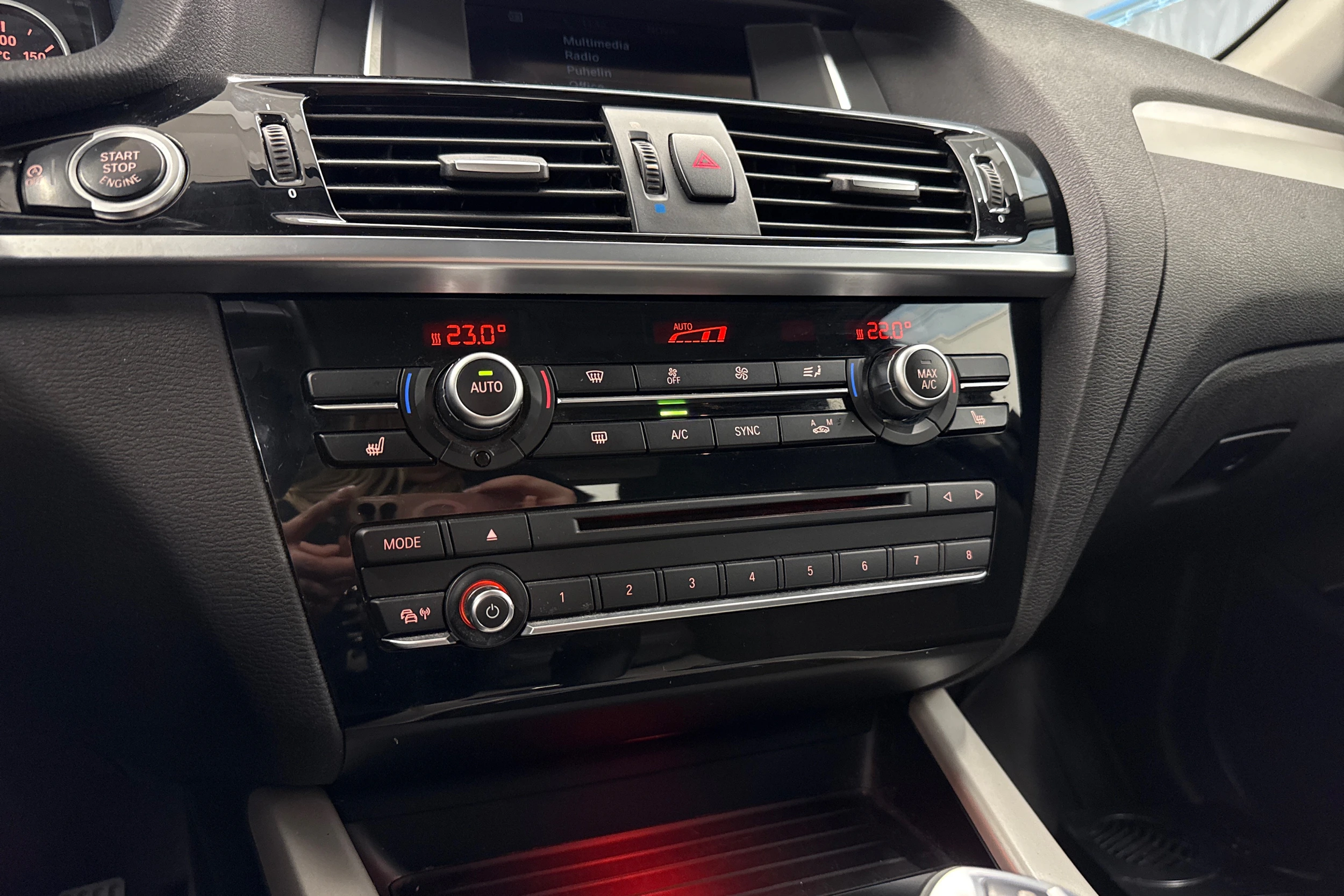 valkoinen BMW X3 2016 kuva 18.