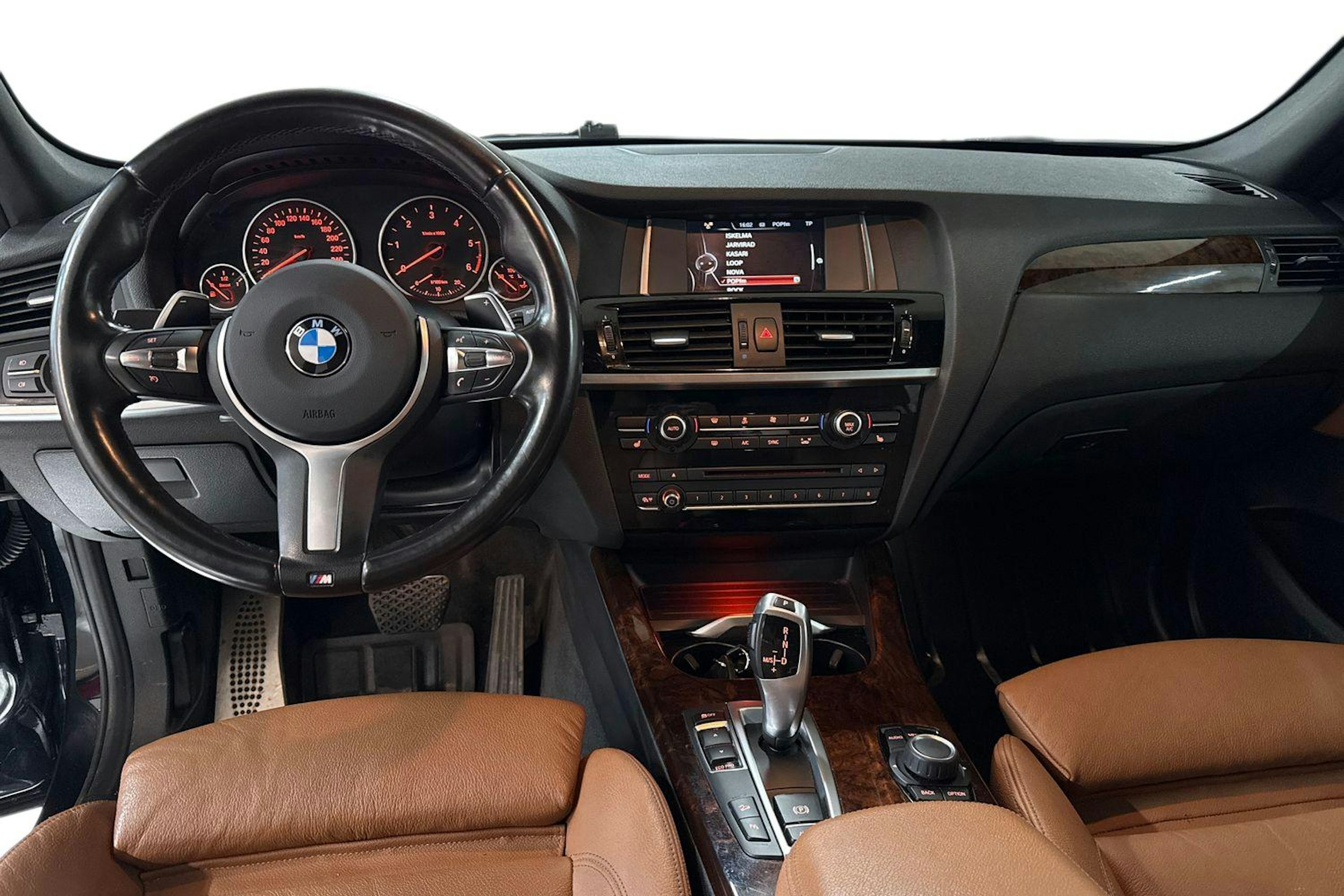 sininen BMW X3 2017 kuva 9.
