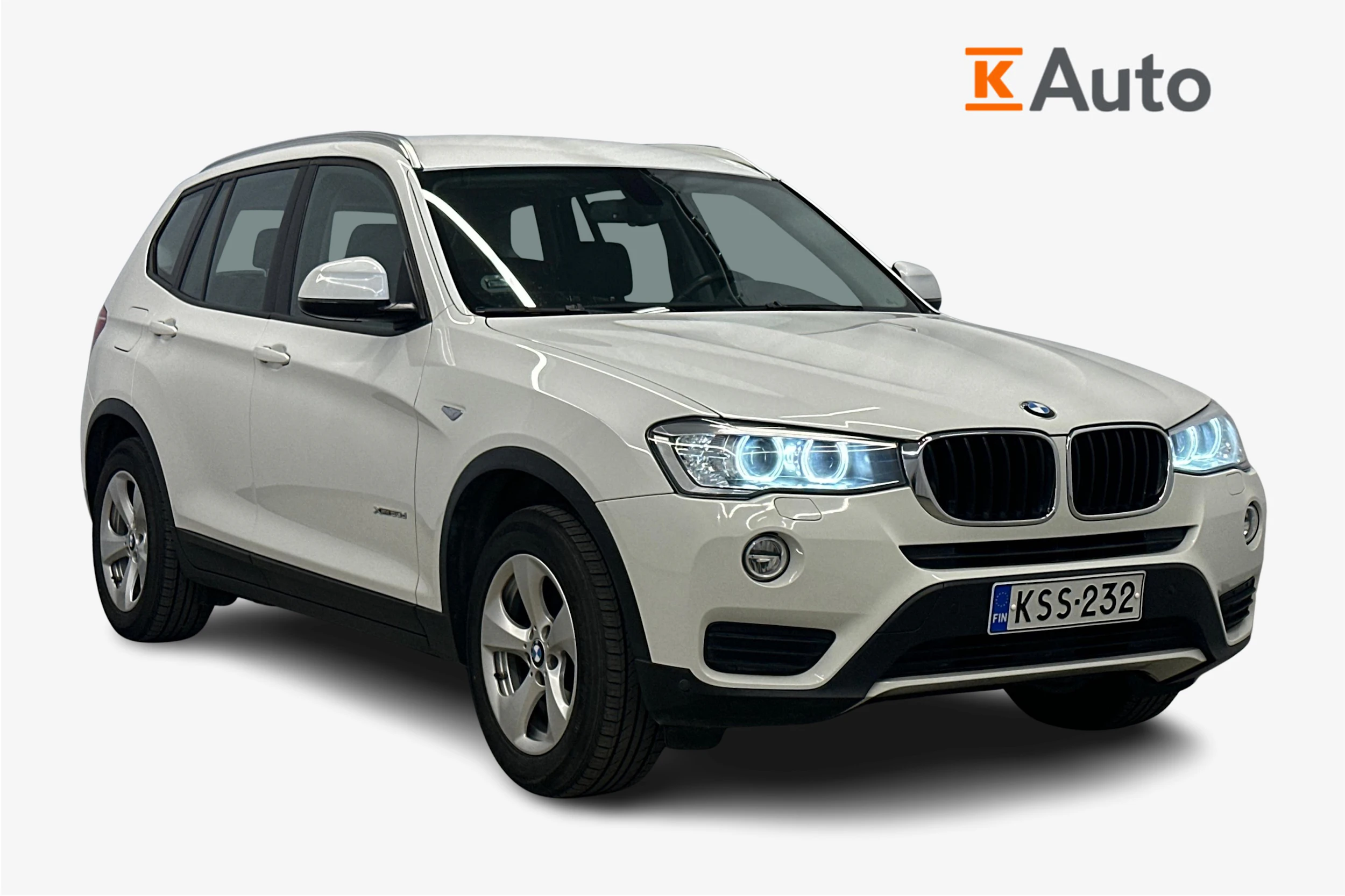 valkoinen BMW X3 2017 kuva 1.