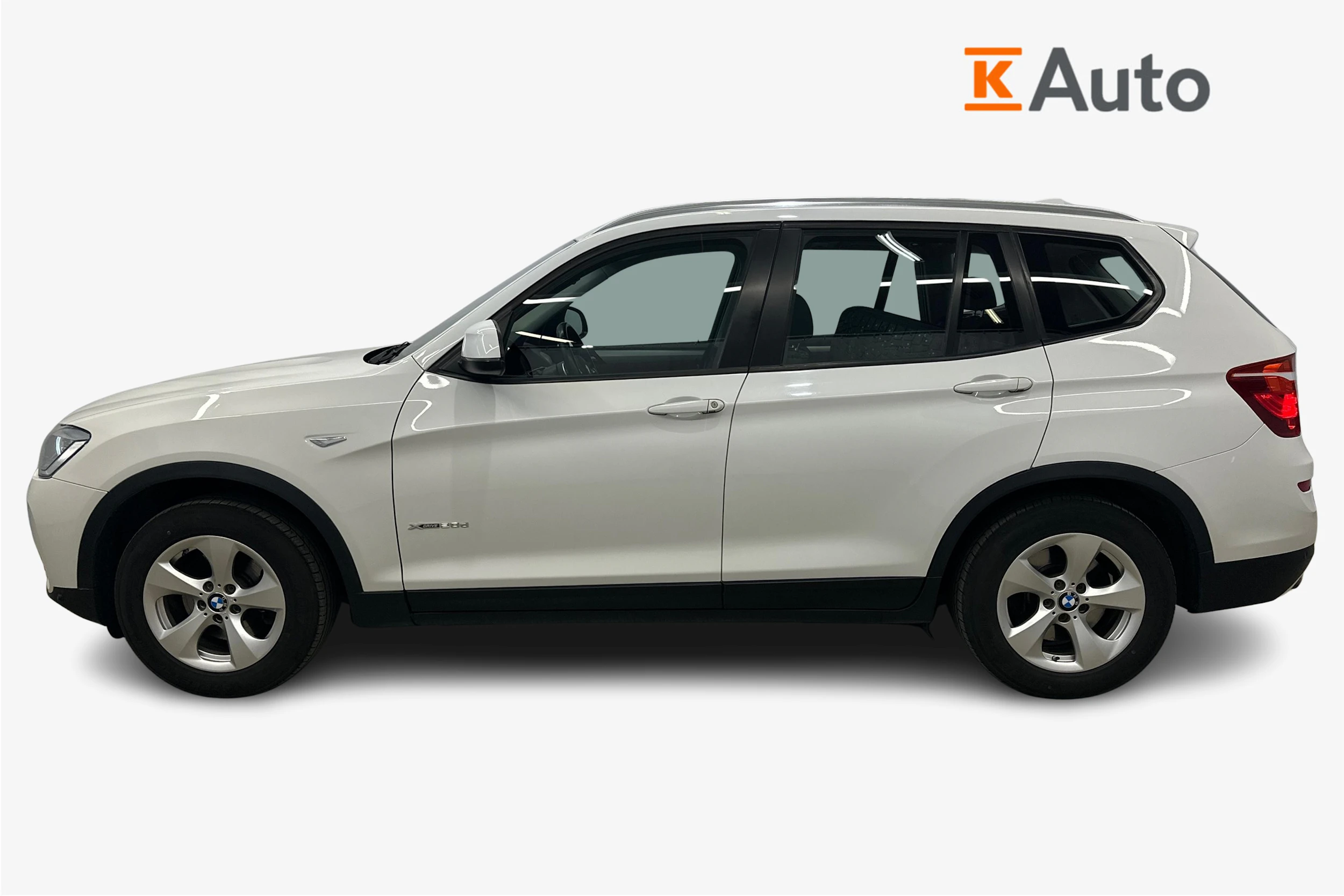 valkoinen BMW X3 2017 kuva 7.