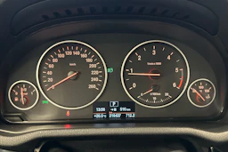 valkoinen BMW X3 2017 kuva 19.