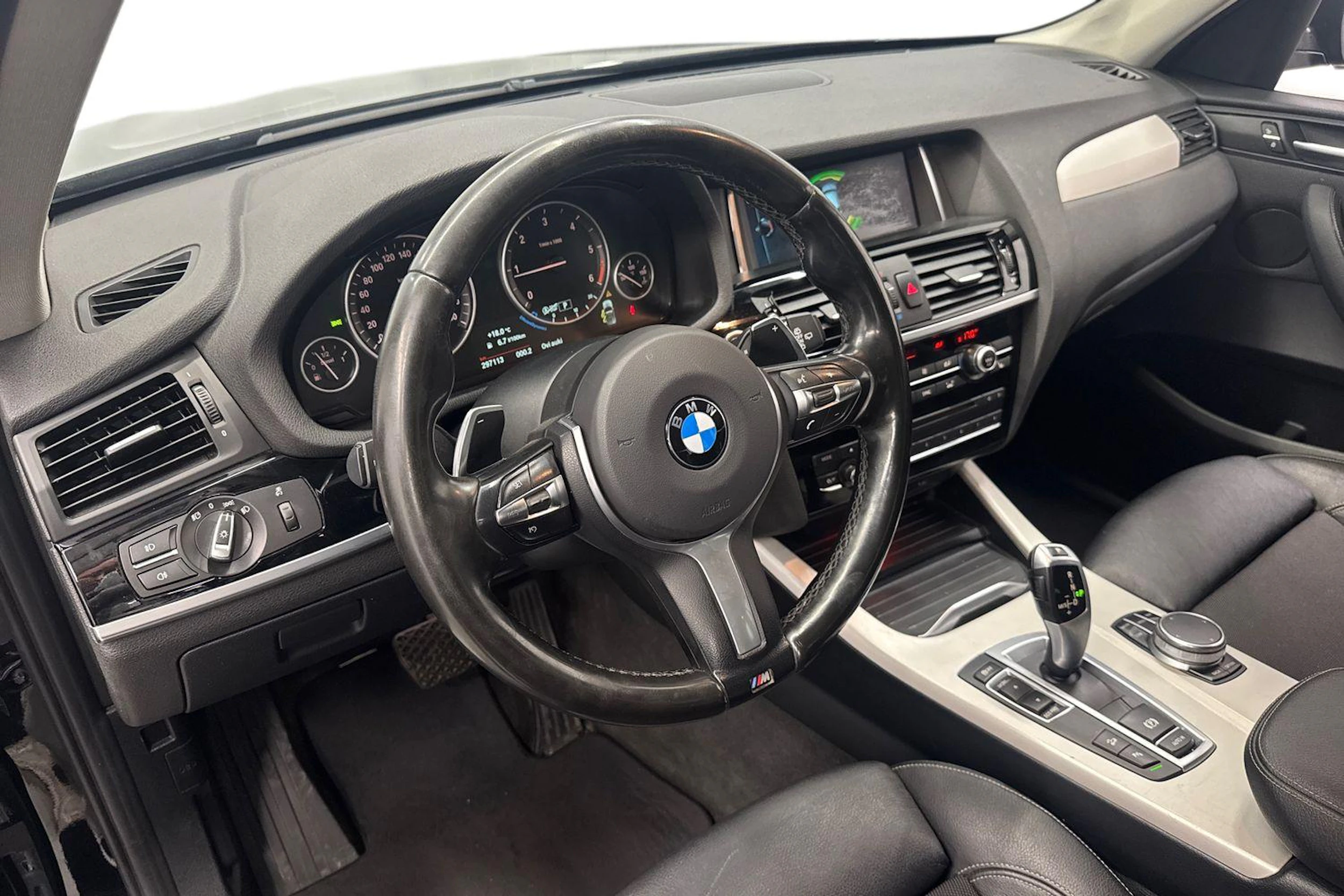 musta BMW X3 2017 kuva 8.