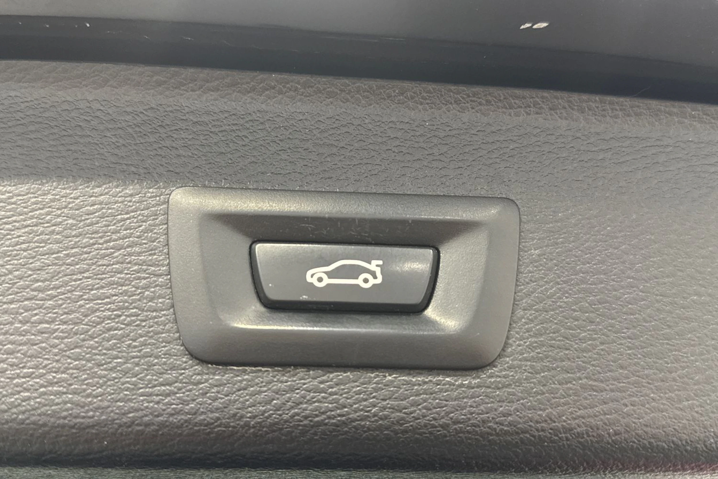 musta BMW X3 2017 kuva 17.