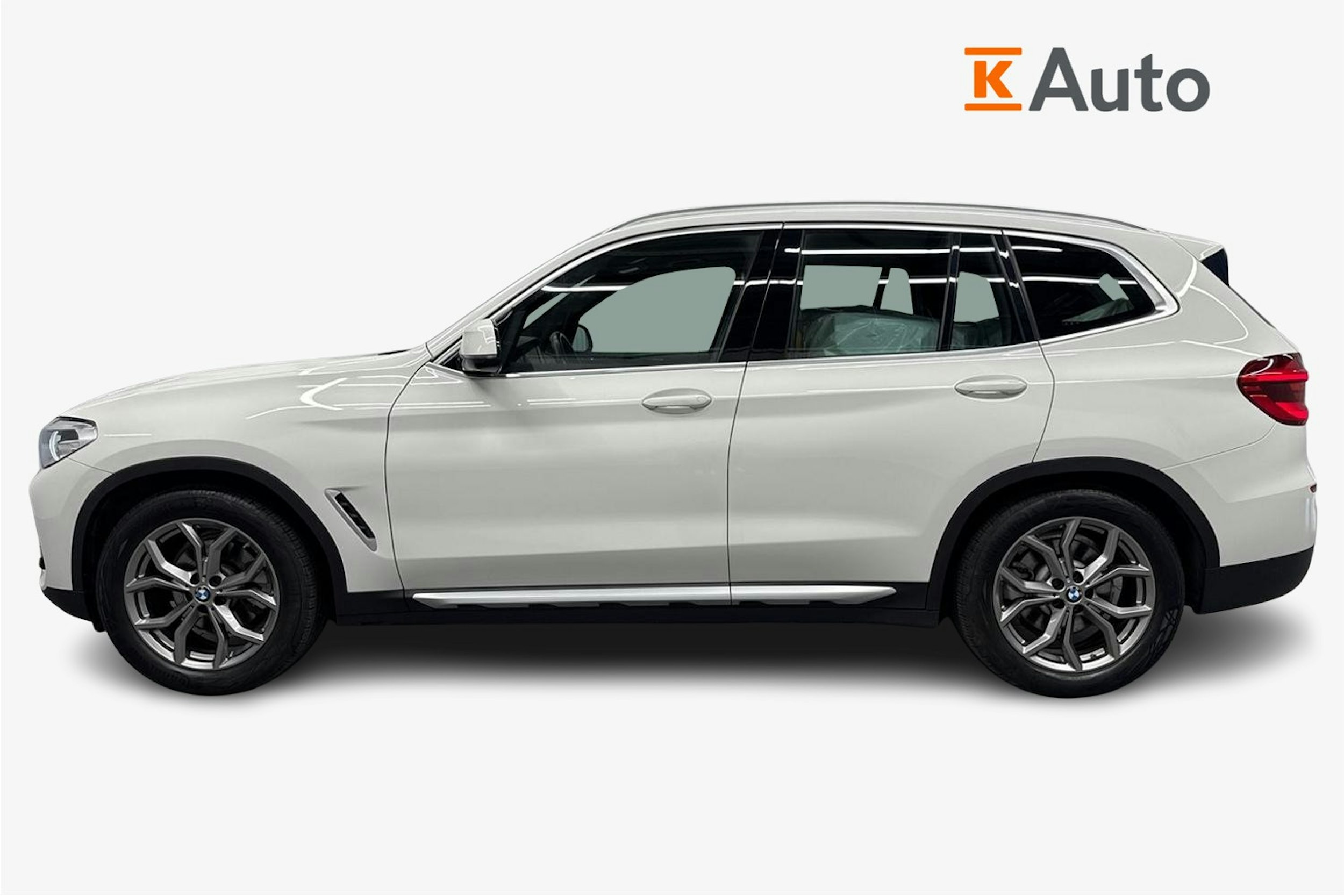 valkoinen BMW X3 2018 kuva 6.