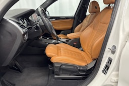 valkoinen BMW X3 2018 kuva 15.
