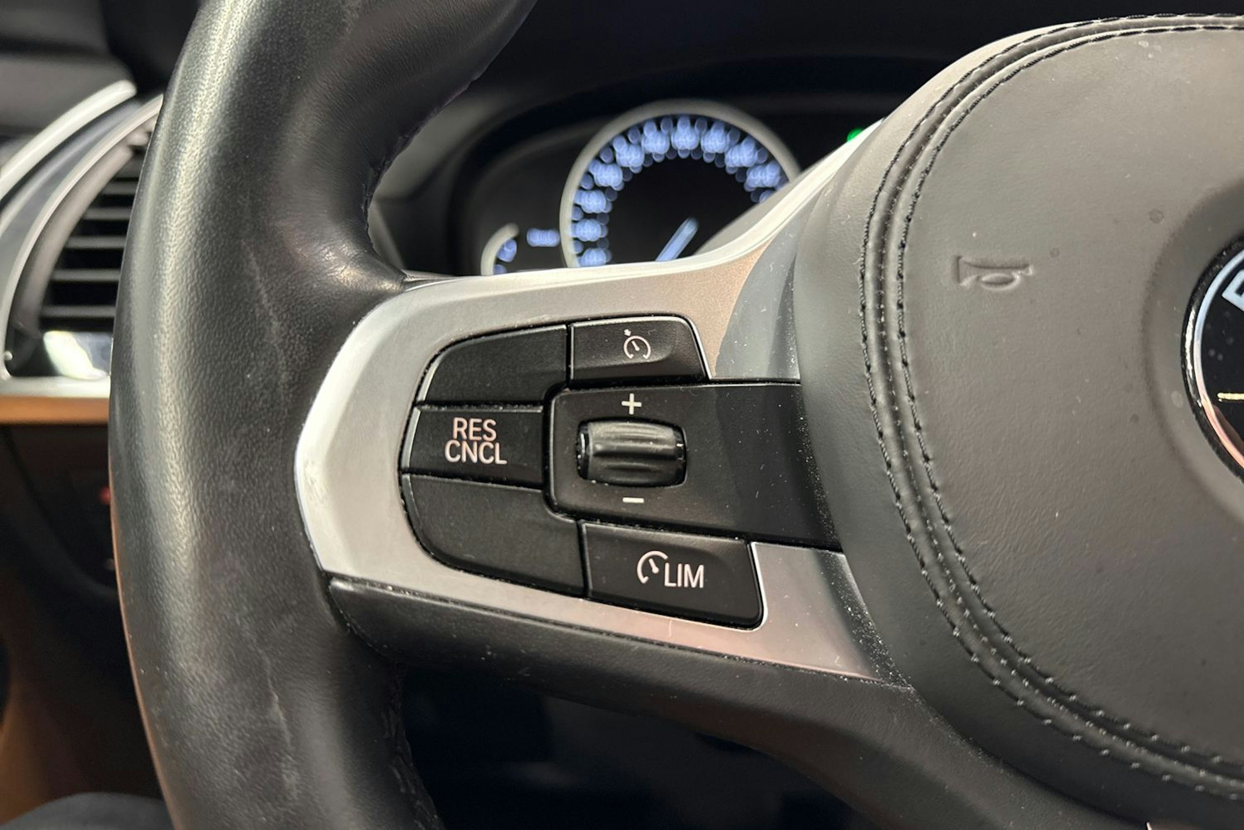 valkoinen BMW X3 2018 kuva 22.