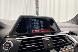 valkoinen BMW X3 2018 kuva 30.