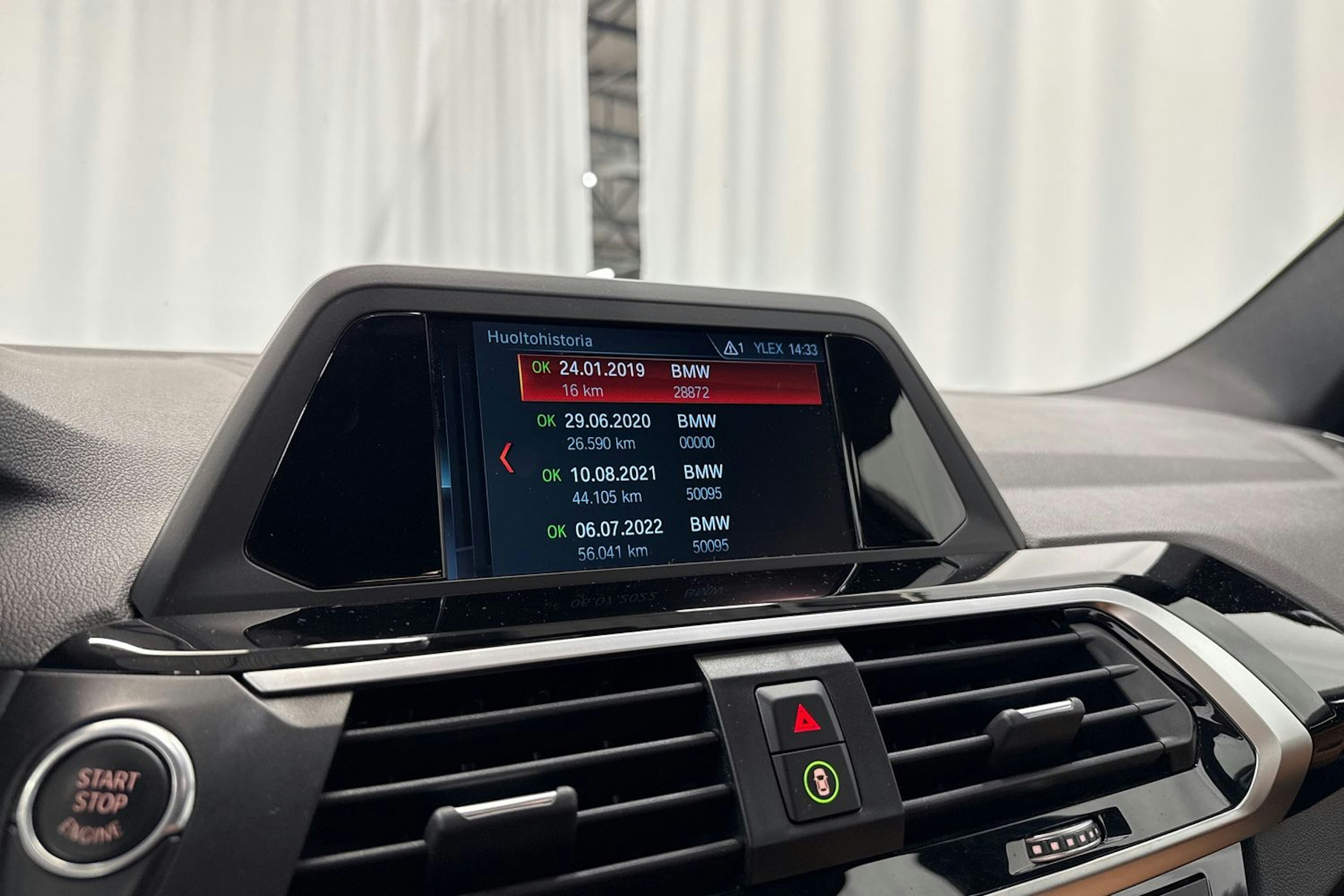 valkoinen BMW X3 2018 kuva 31.
