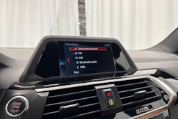 valkoinen BMW X3 2018 kuva 32.