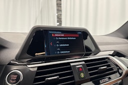 valkoinen BMW X3 2018 kuva 35.