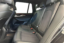 harmaa BMW X3 2018 kuva 8.