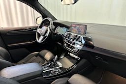 harmaa BMW X3 2018 kuva 12.