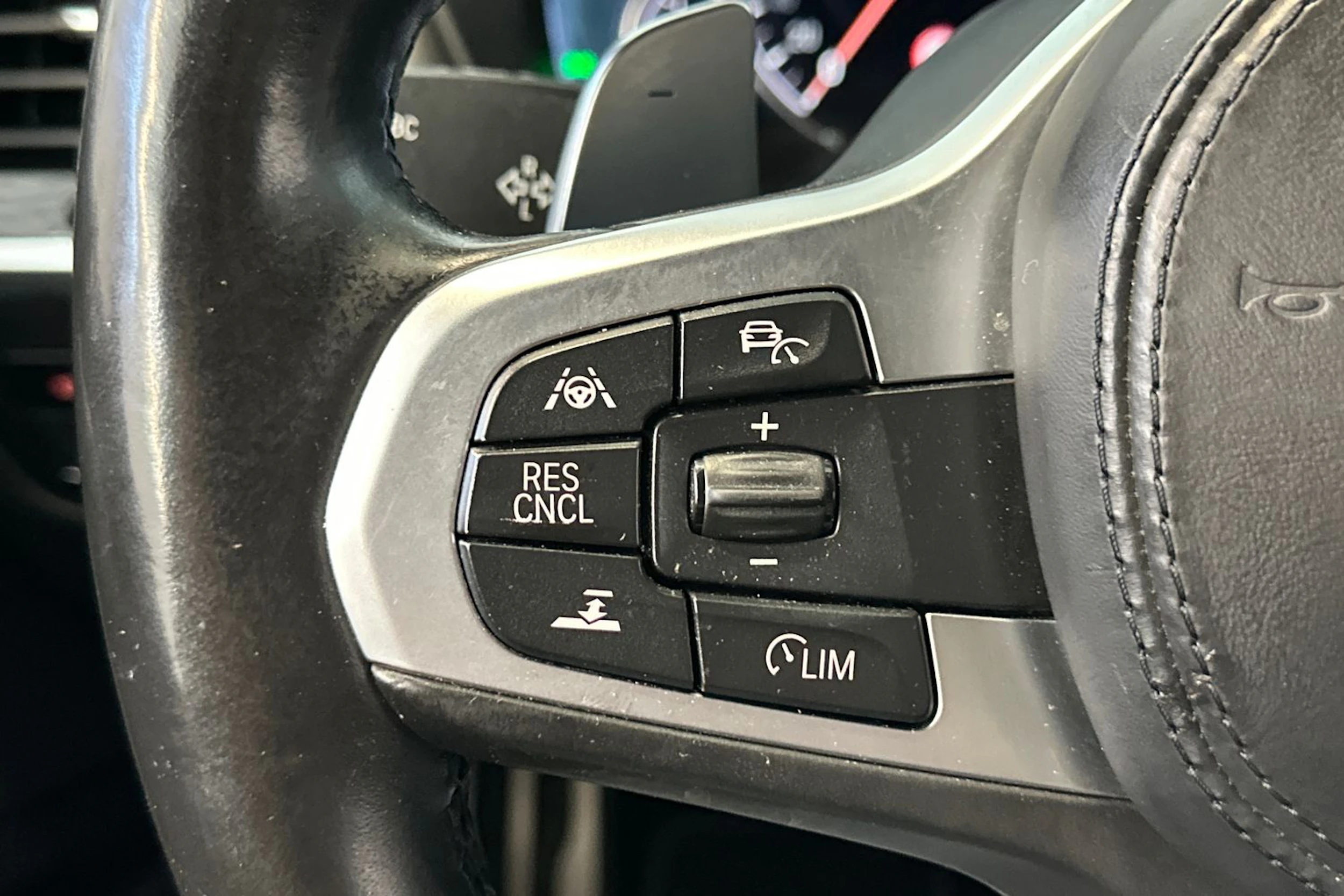 harmaa BMW X3 2018 kuva 19.
