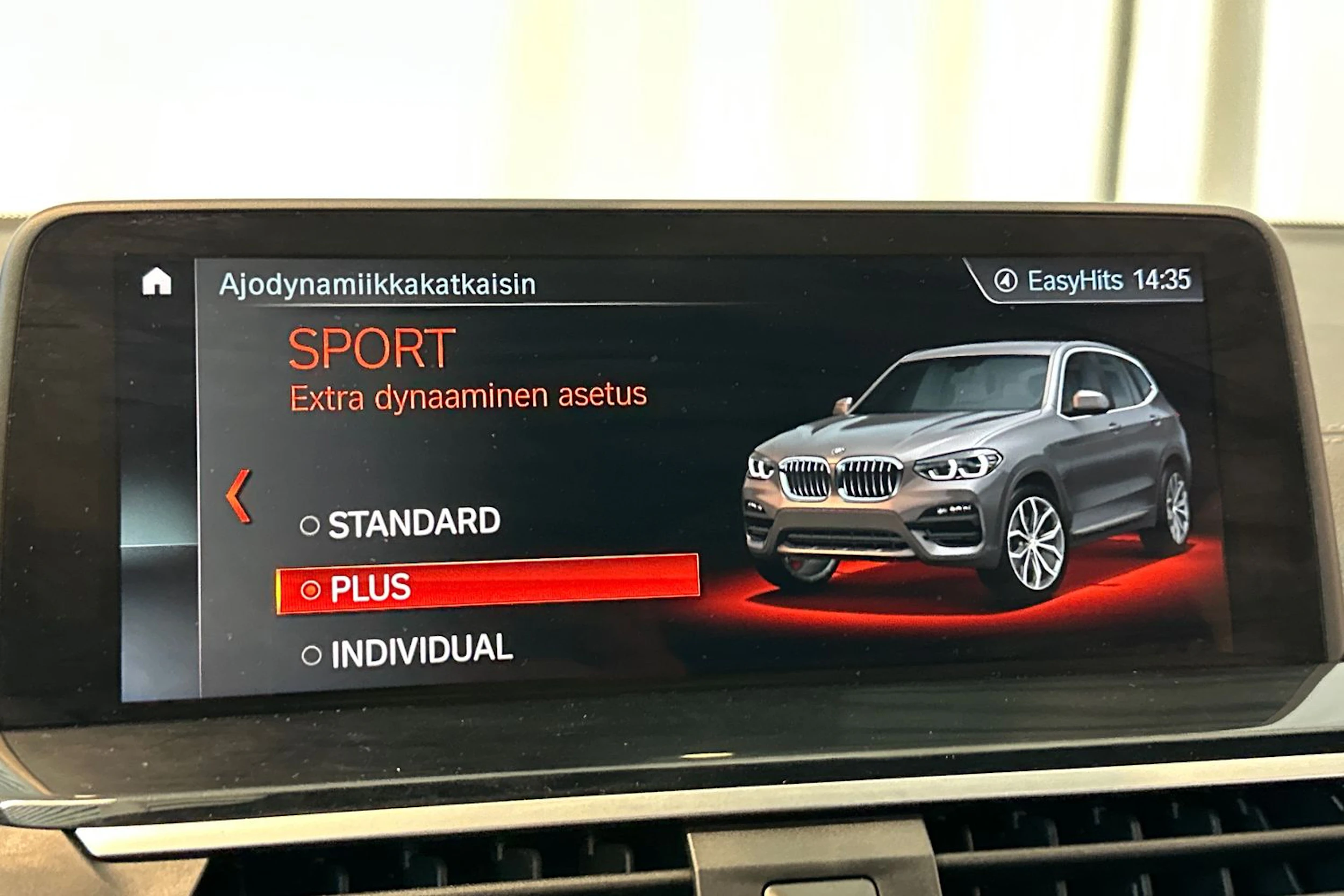 harmaa BMW X3 2018 kuva 26.