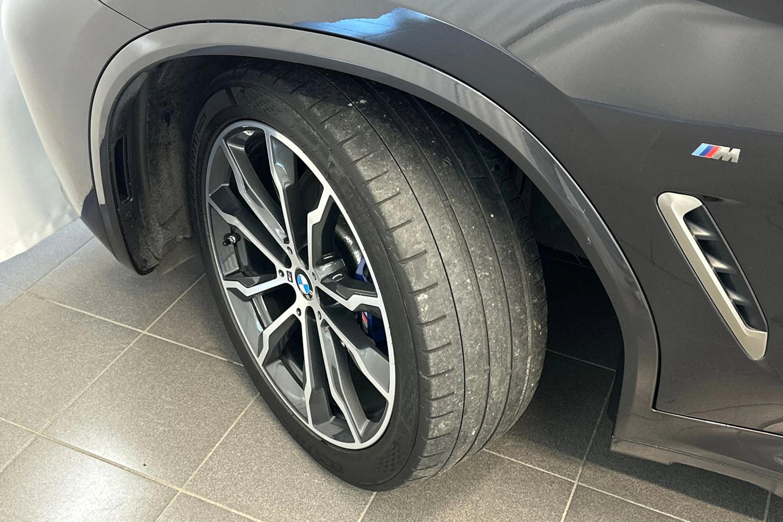 harmaa BMW X3 2018 kuva 32.