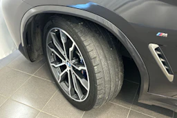 harmaa BMW X3 2018 kuva 32.