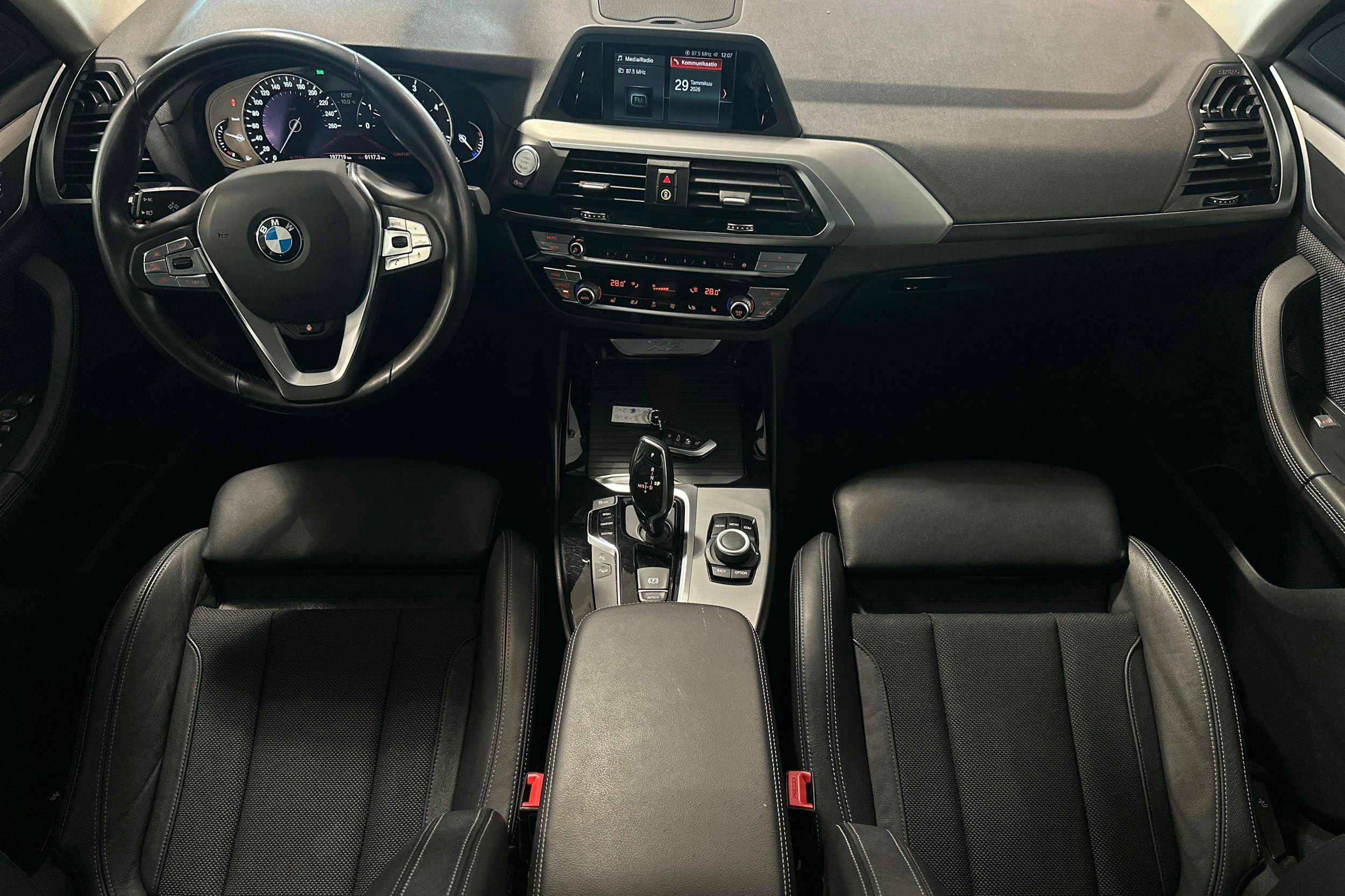 sininen BMW X3 2018 kuva 9.