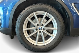 sininen BMW X3 2018 kuva 11.