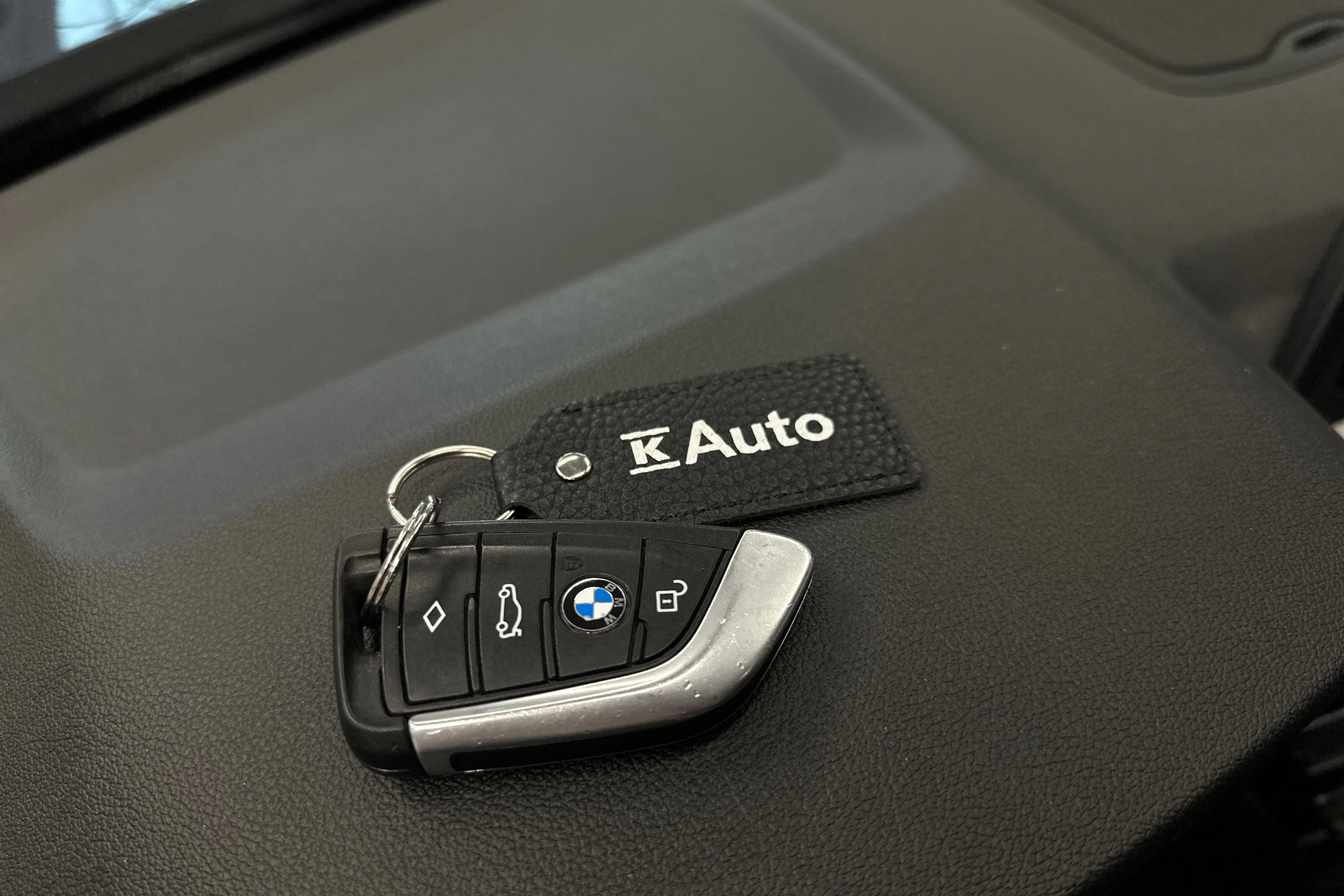 sininen BMW X3 2018 kuva 28.