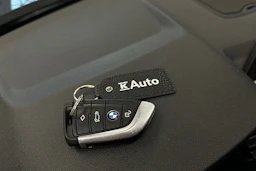 sininen BMW X3 2018 kuva 28.