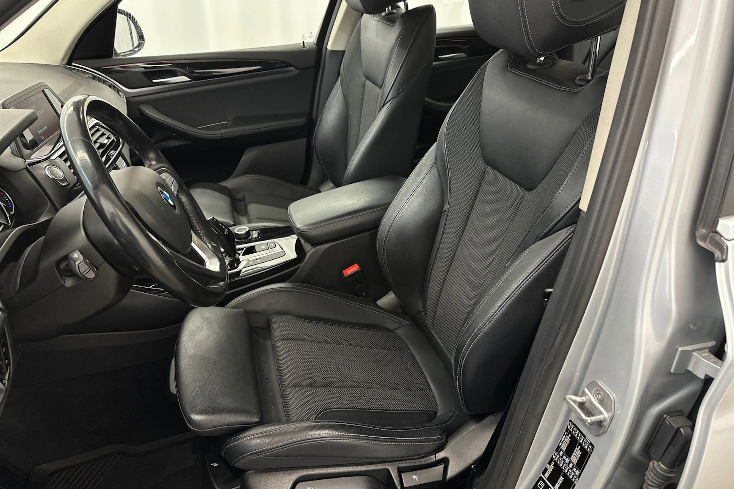 hopea BMW X3 2018 kuva 15.