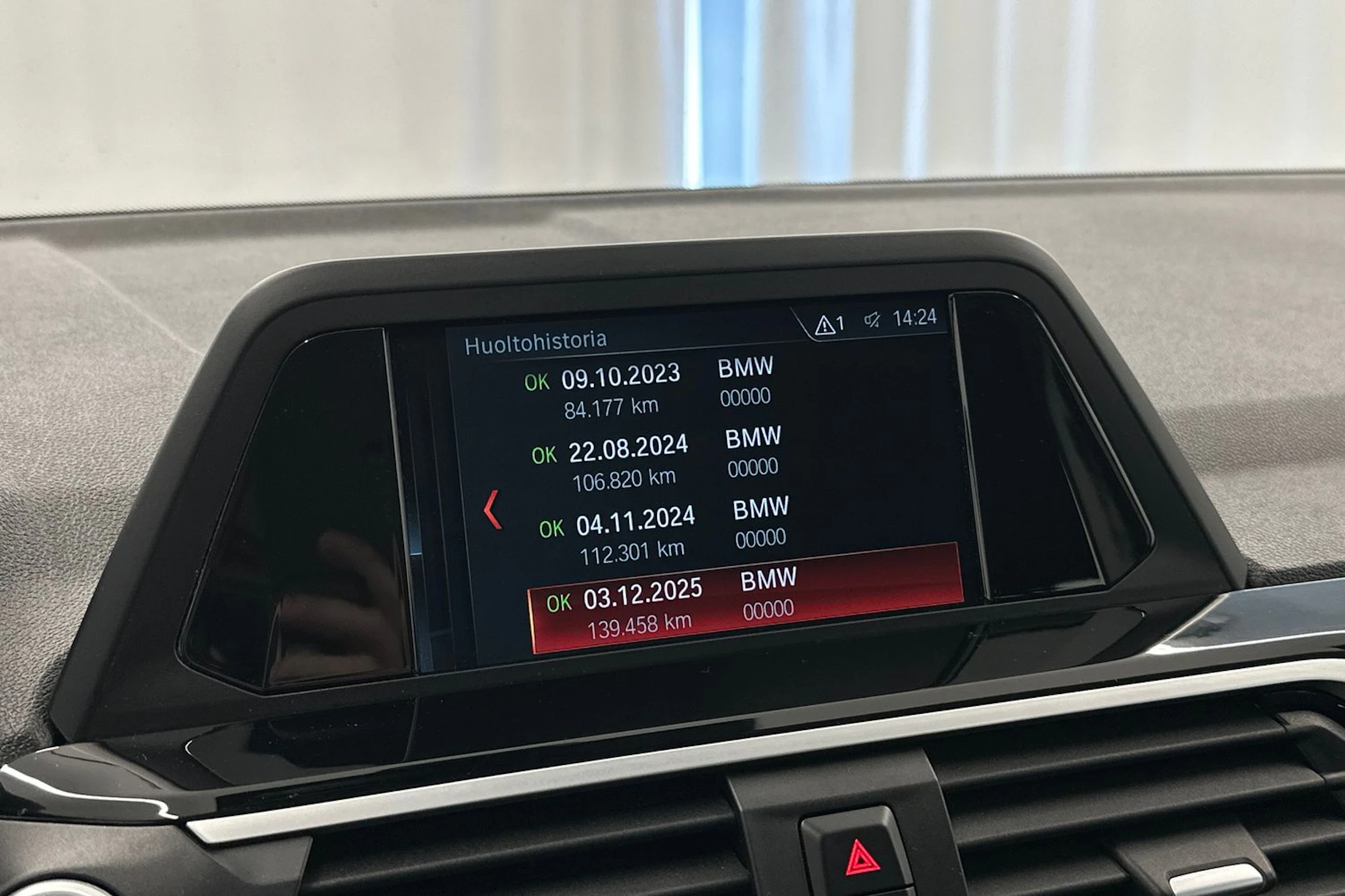 hopea BMW X3 2018 kuva 24.