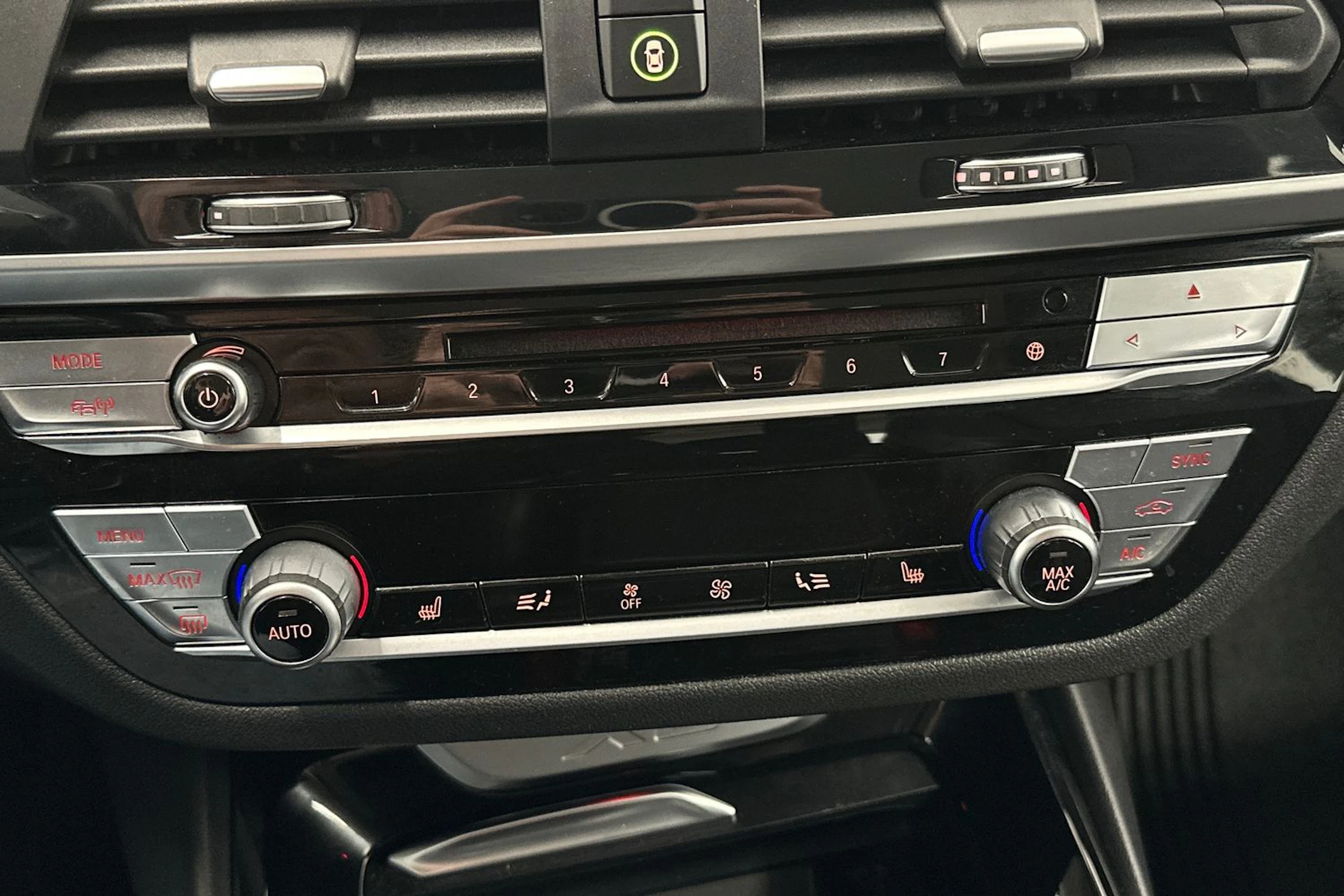 hopea BMW X3 2018 kuva 25.