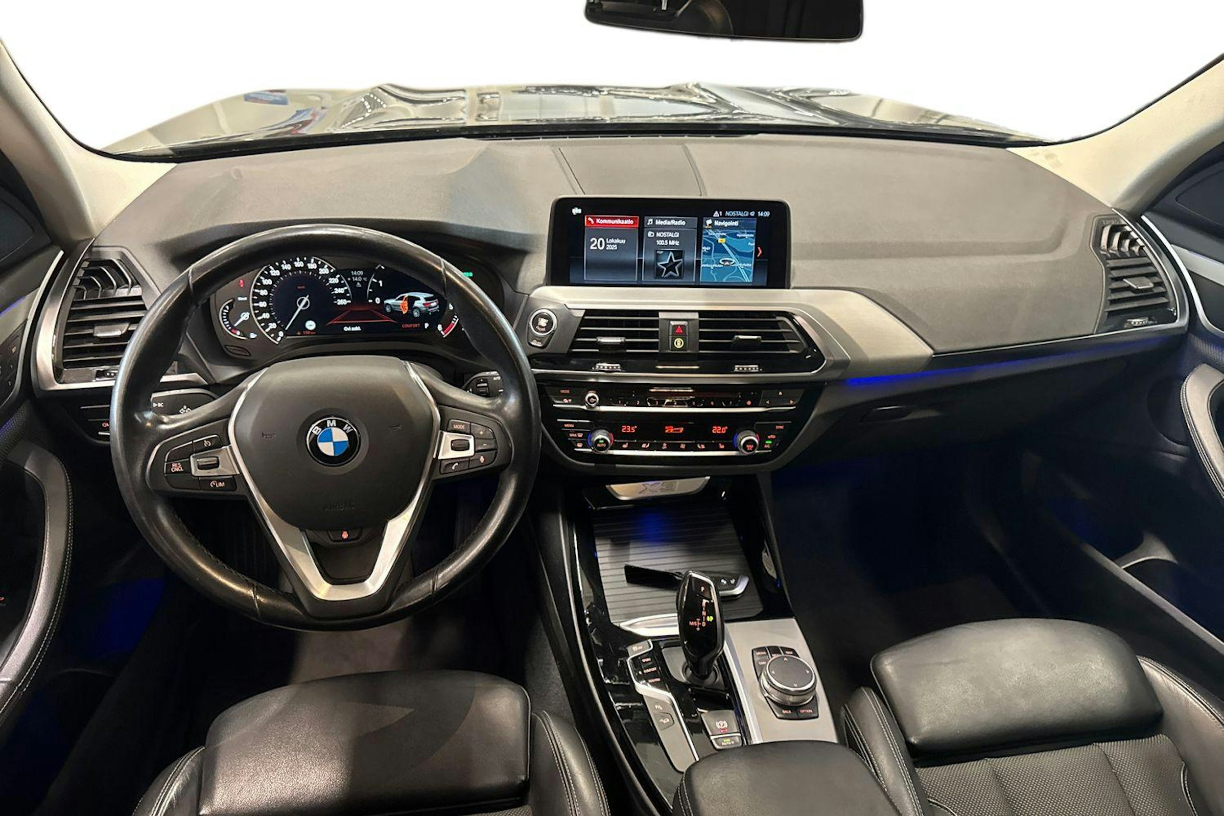 musta BMW X3 2018 kuva 9.