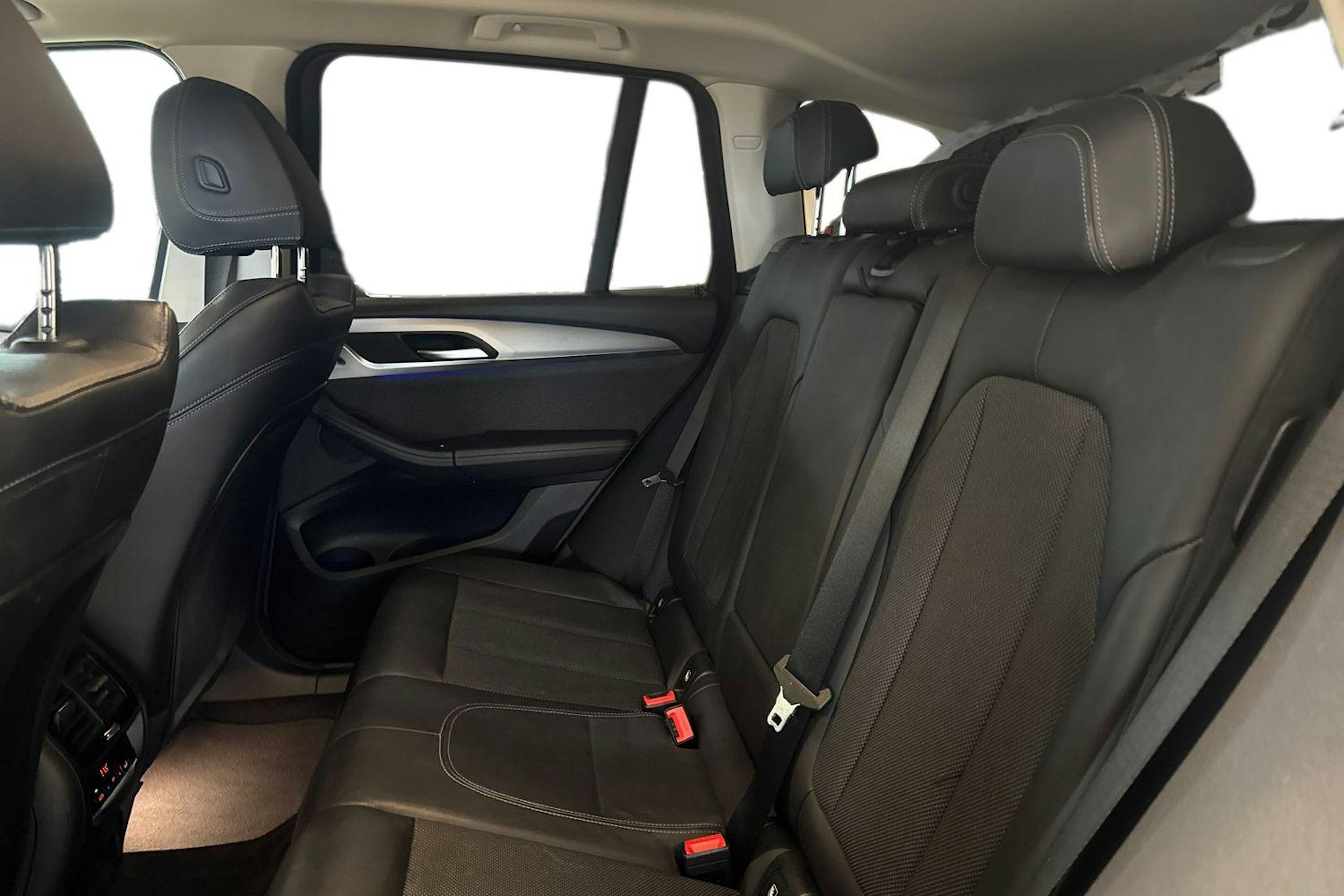 musta BMW X3 2018 kuva 10.