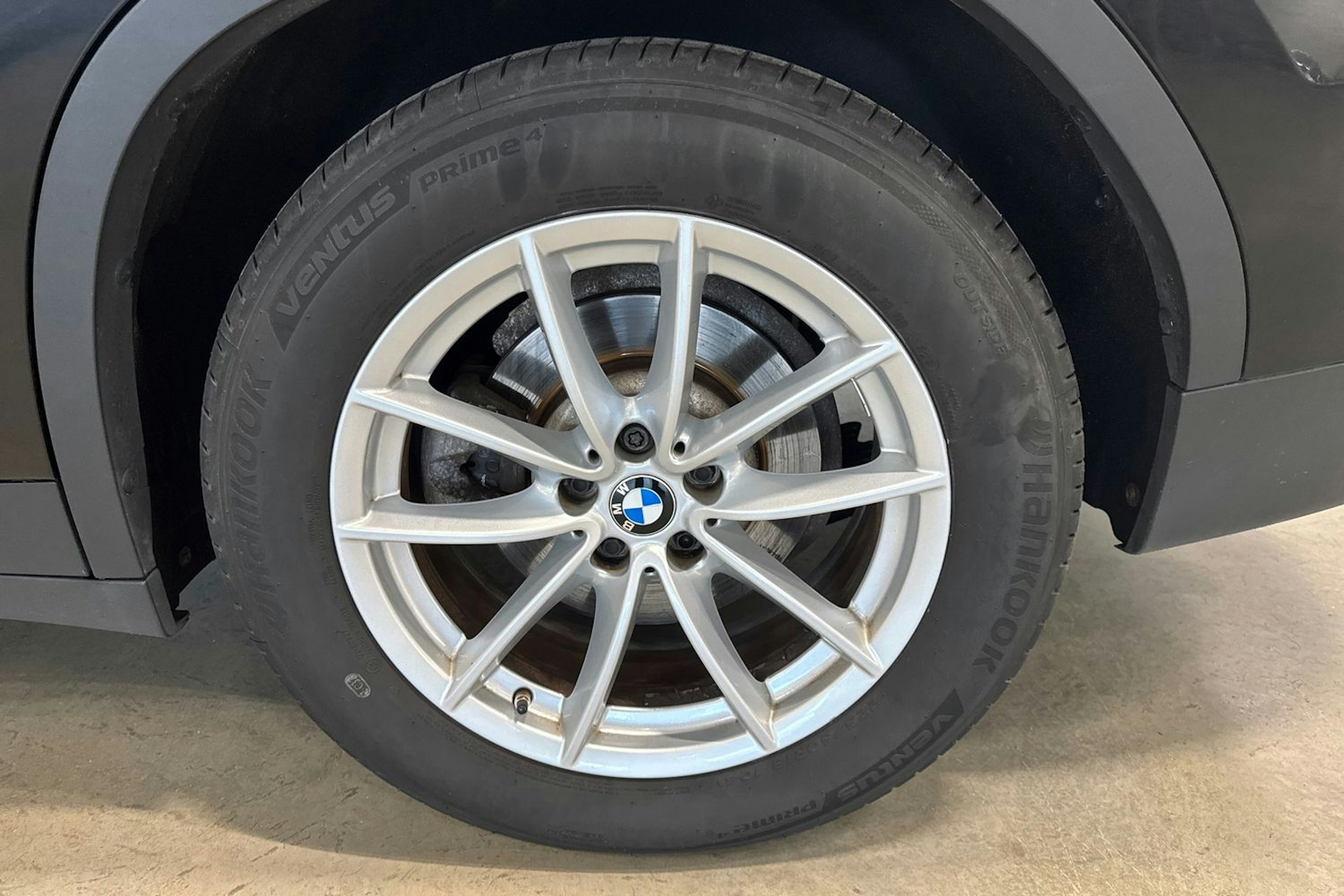 musta BMW X3 2018 kuva 11.