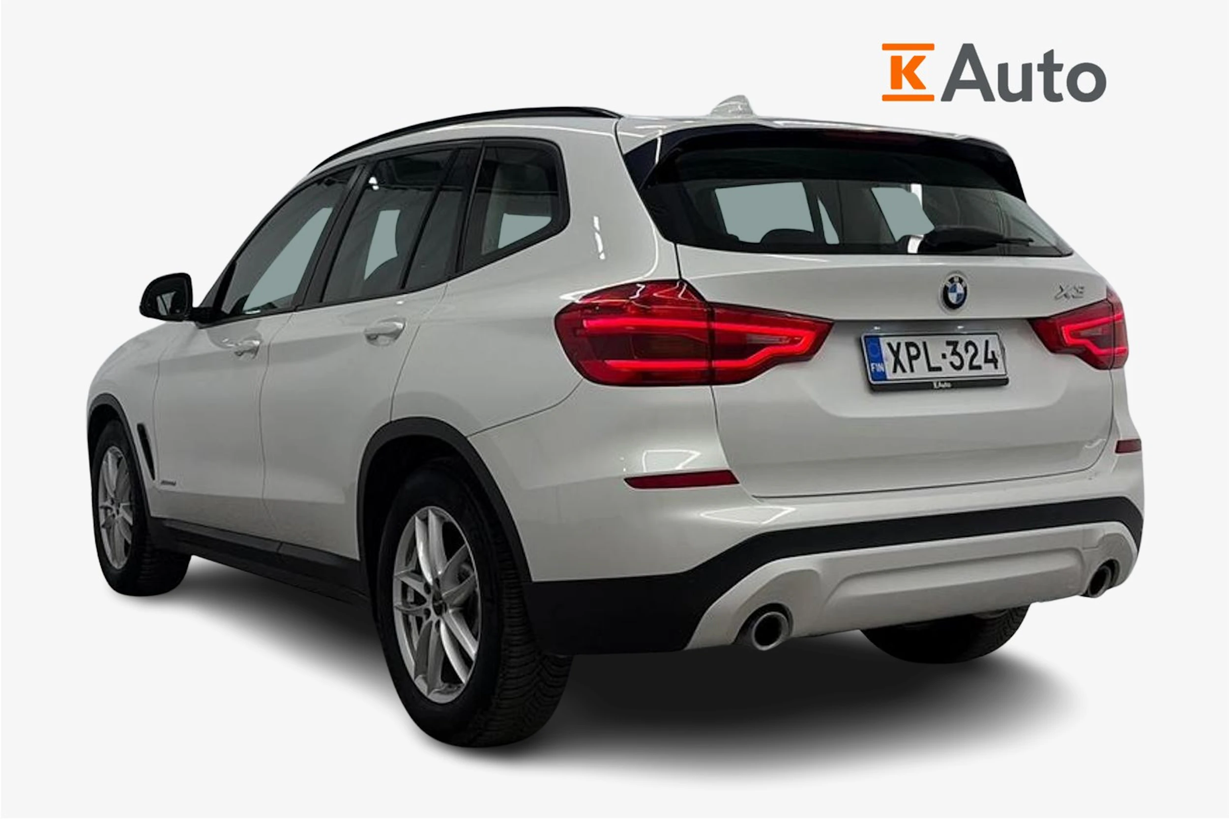 Valkoinen BMW X3 2018 kuva 2.