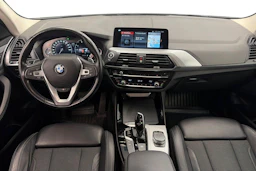 Valkoinen BMW X3 2018 kuva 7.