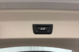 Valkoinen BMW X3 2018 kuva 12.