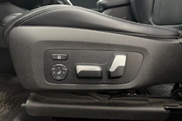 Valkoinen BMW X3 2018 kuva 14.