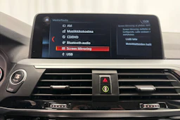 Valkoinen BMW X3 2018 kuva 22.