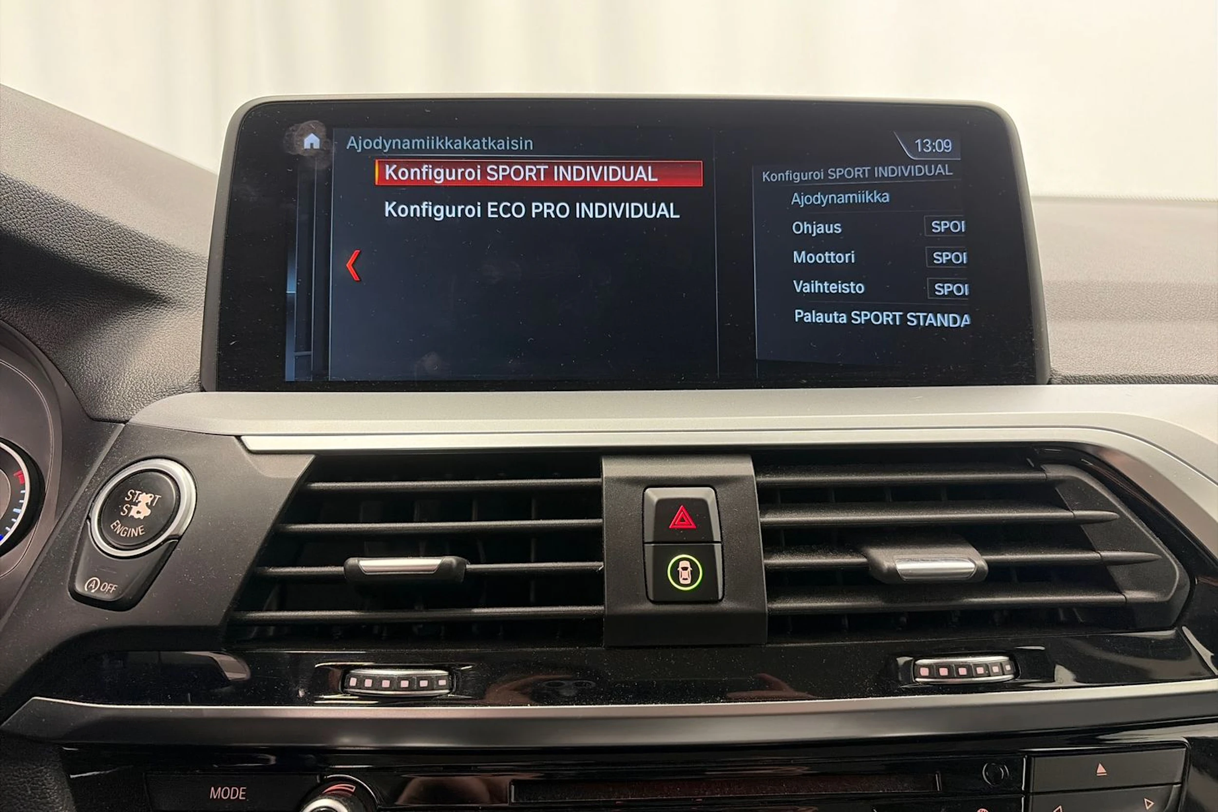 Valkoinen BMW X3 2018 kuva 24.