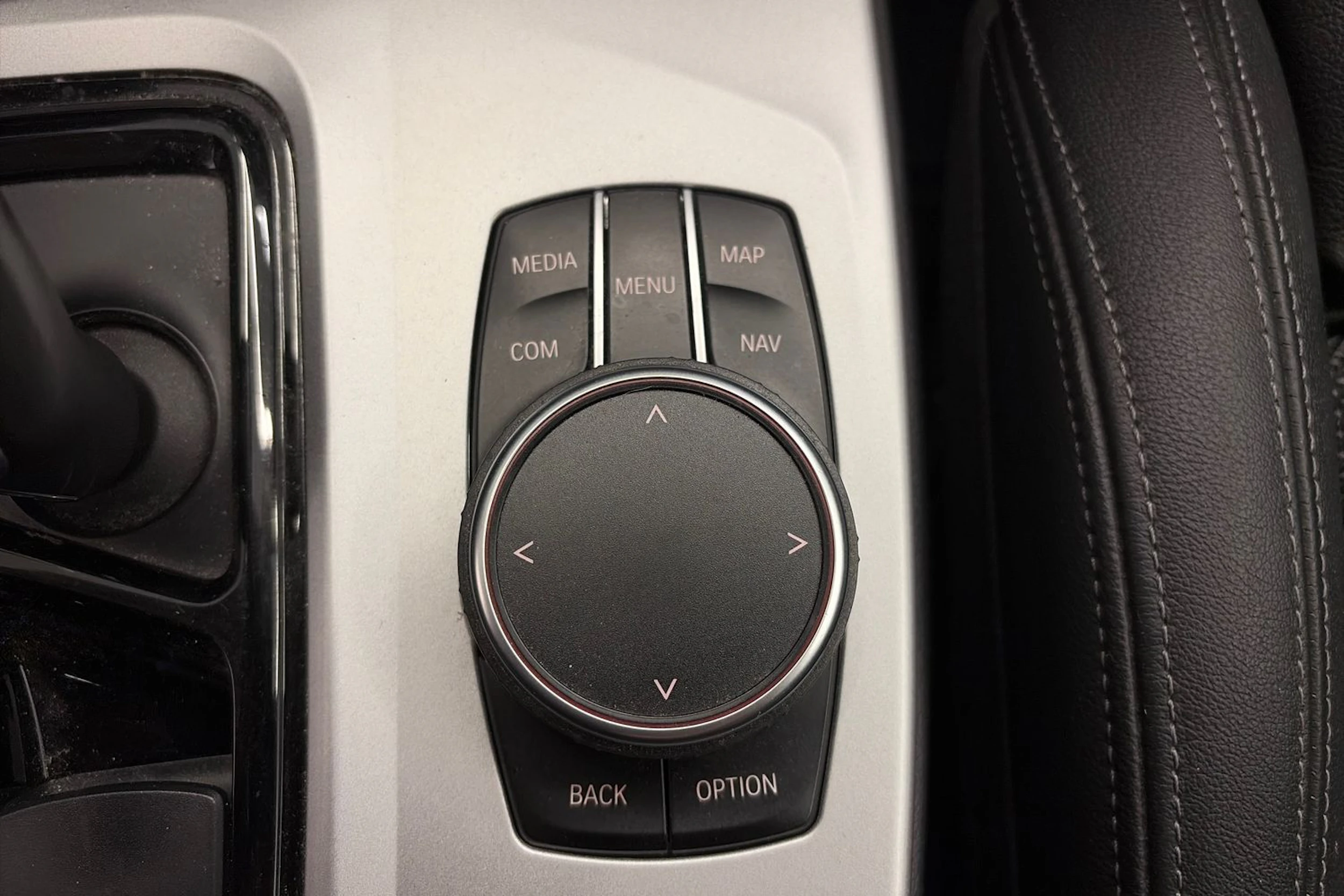 Valkoinen BMW X3 2018 kuva 28.