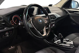 valkoinen BMW X3 2018 kuva 3.