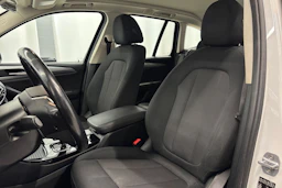 valkoinen BMW X3 2018 kuva 11.