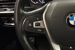 valkoinen BMW X3 2018 kuva 13.