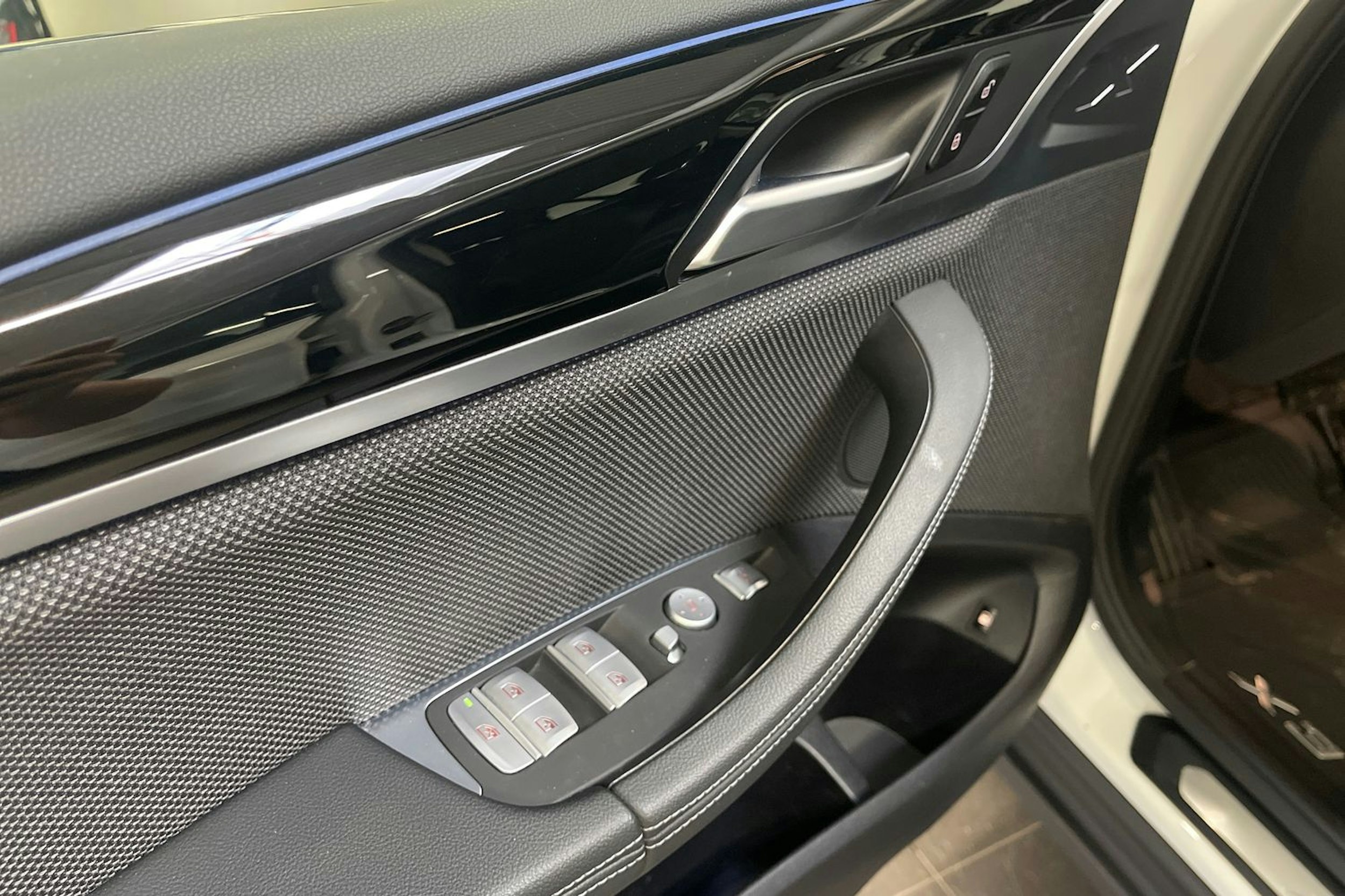 valkoinen BMW X3 2020 kuva 15.