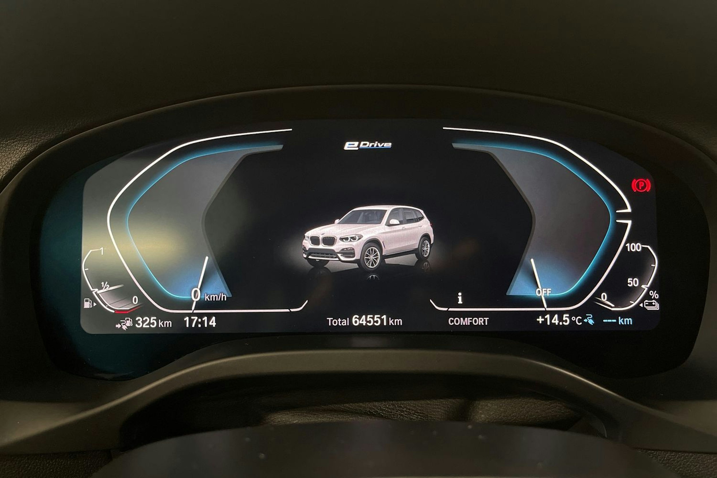 valkoinen BMW X3 2020 kuva 18.