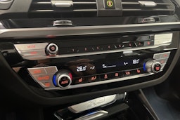valkoinen BMW X3 2020 kuva 21.