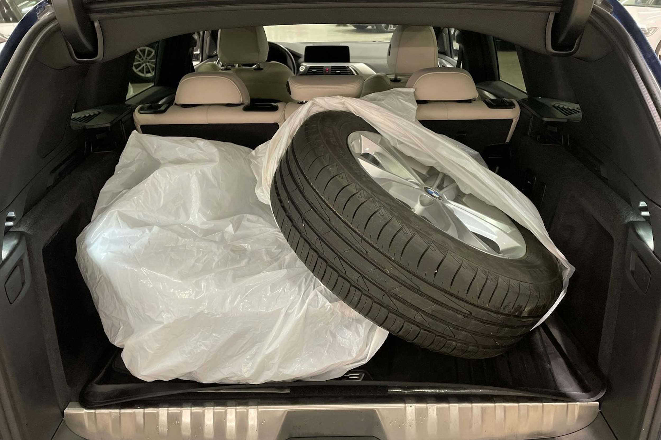 sininen BMW X3 2020 kuva 14.